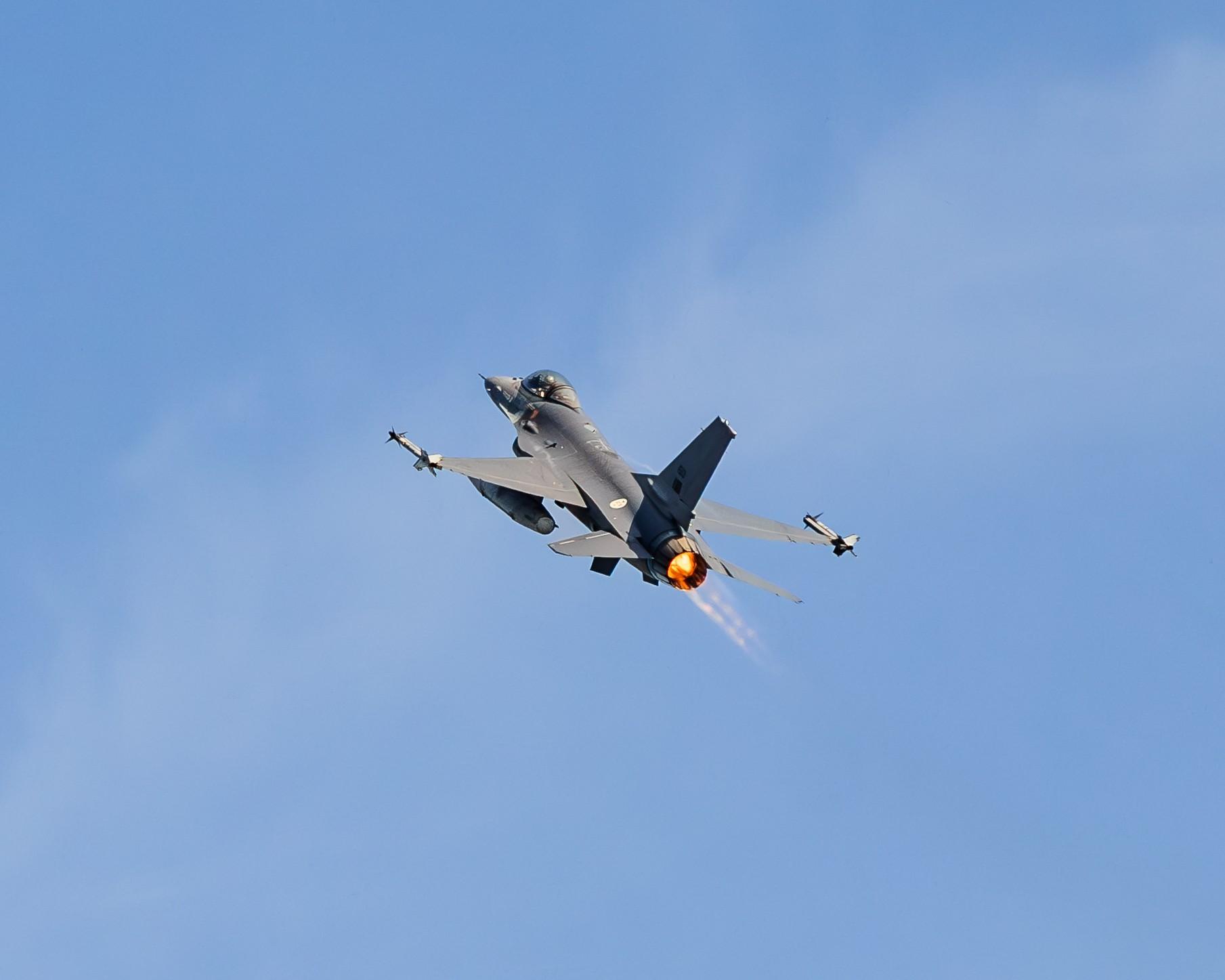 Pós-combustão, F-16